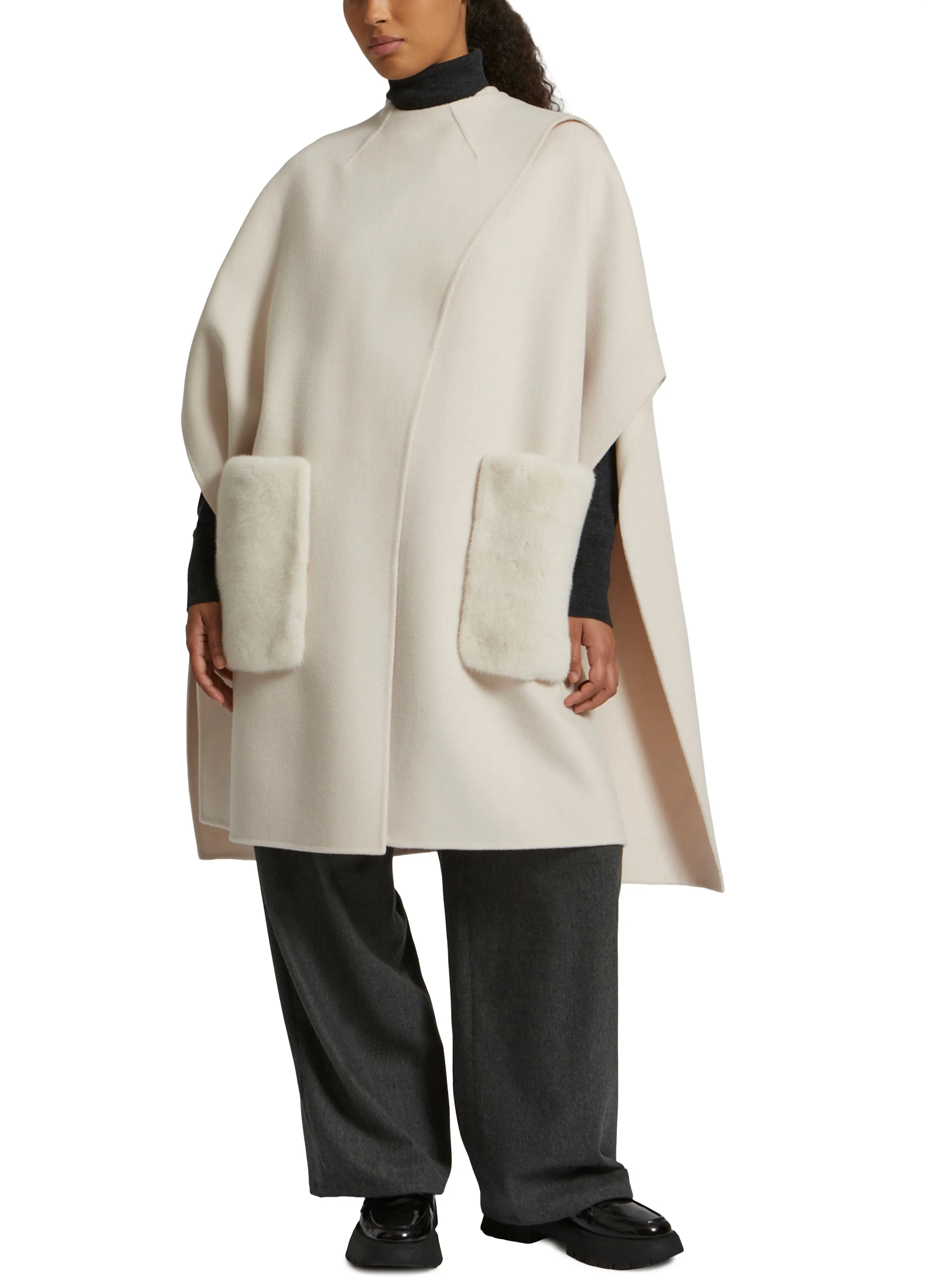 Cashmere wool cape with over-pockets in mink fur