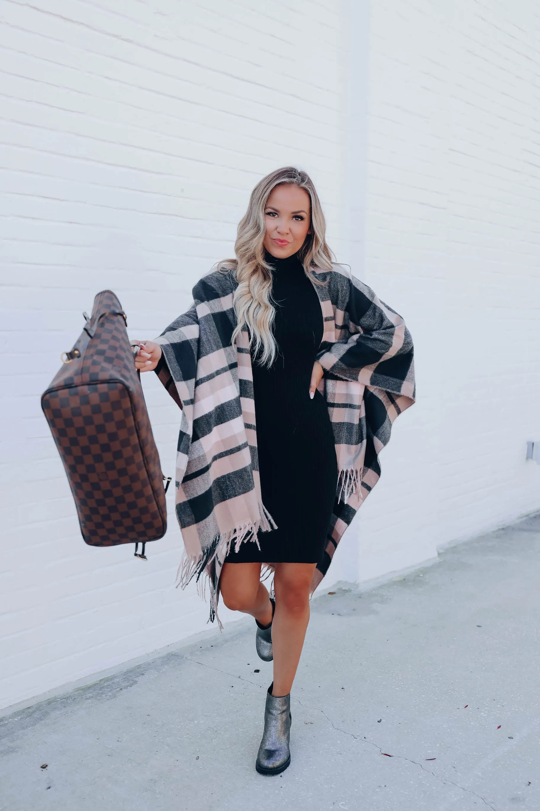 Elaina Plaid Fringe Poncho - Pink