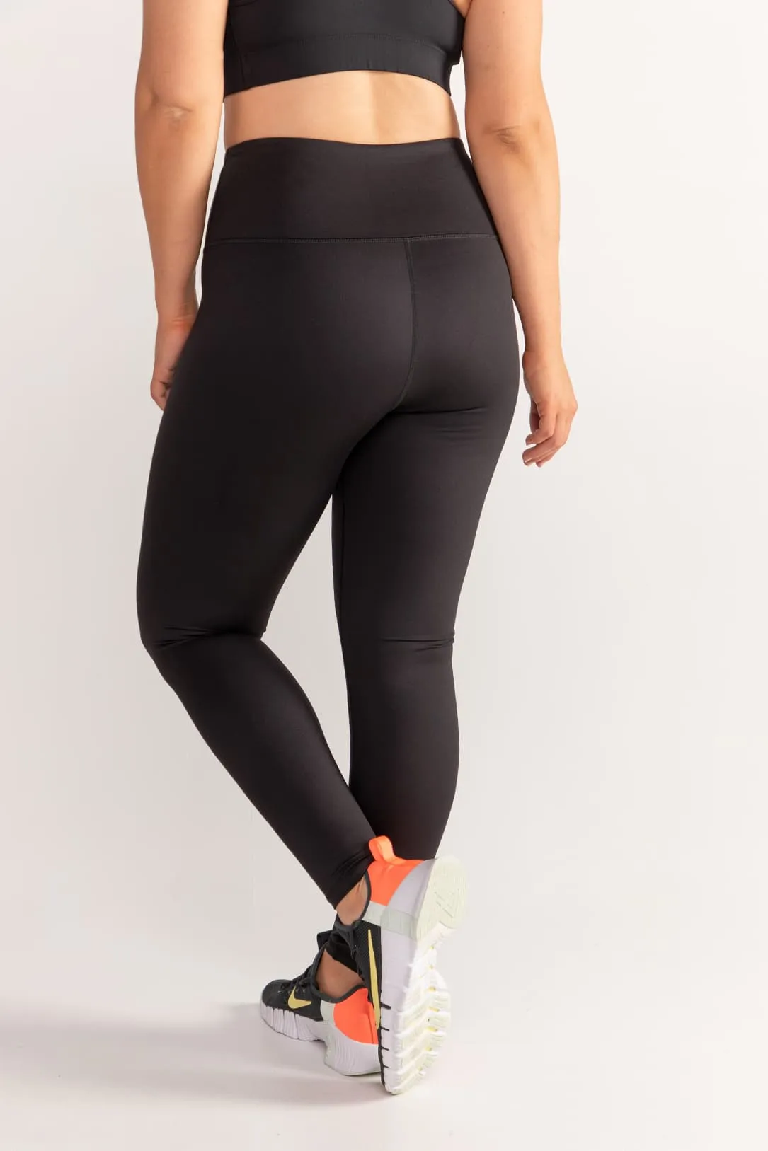 Essential Full Length Tight - Black