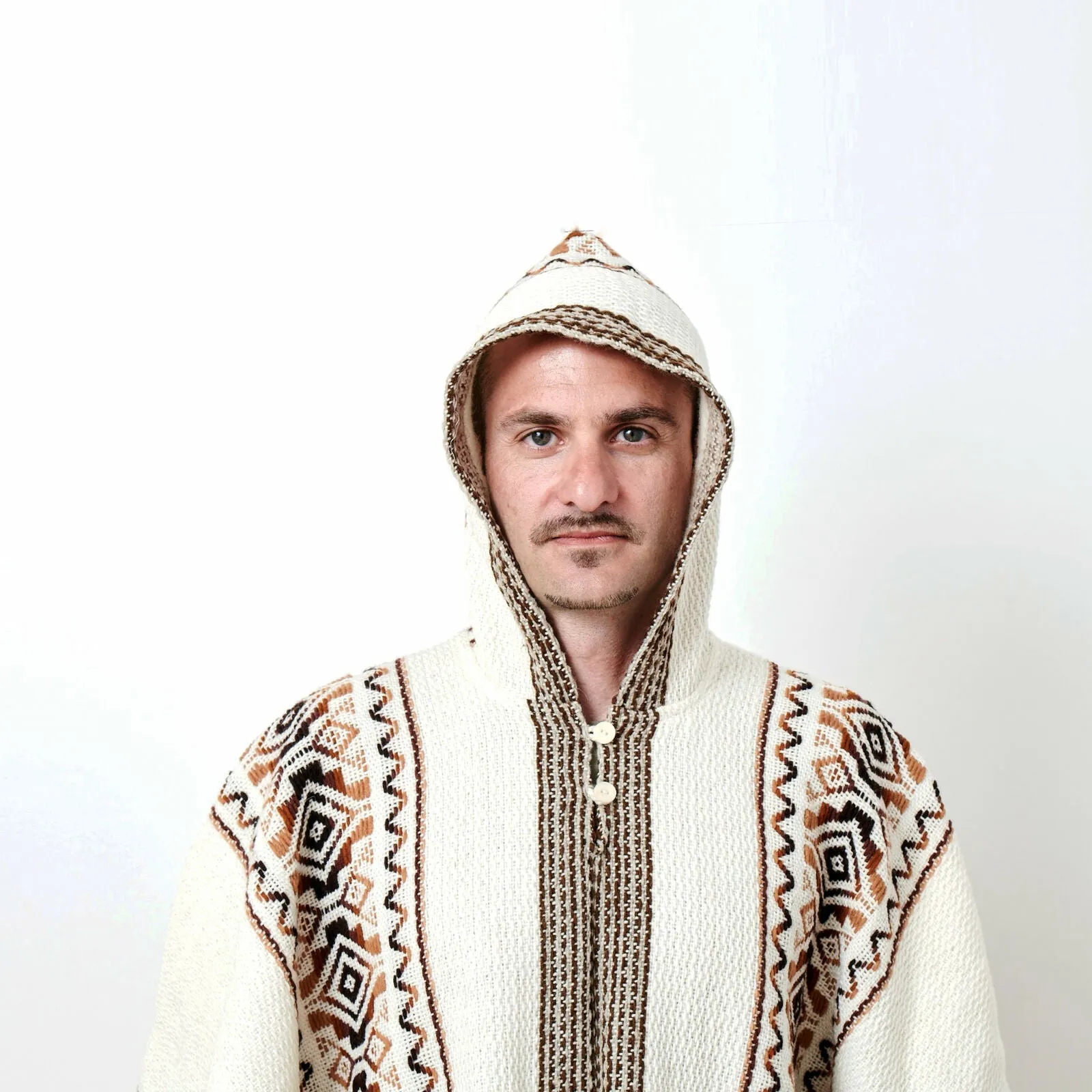 Guanabana - Llama Wool Unisex South American Handwoven Hooded Poncho - white with diamonds pattern