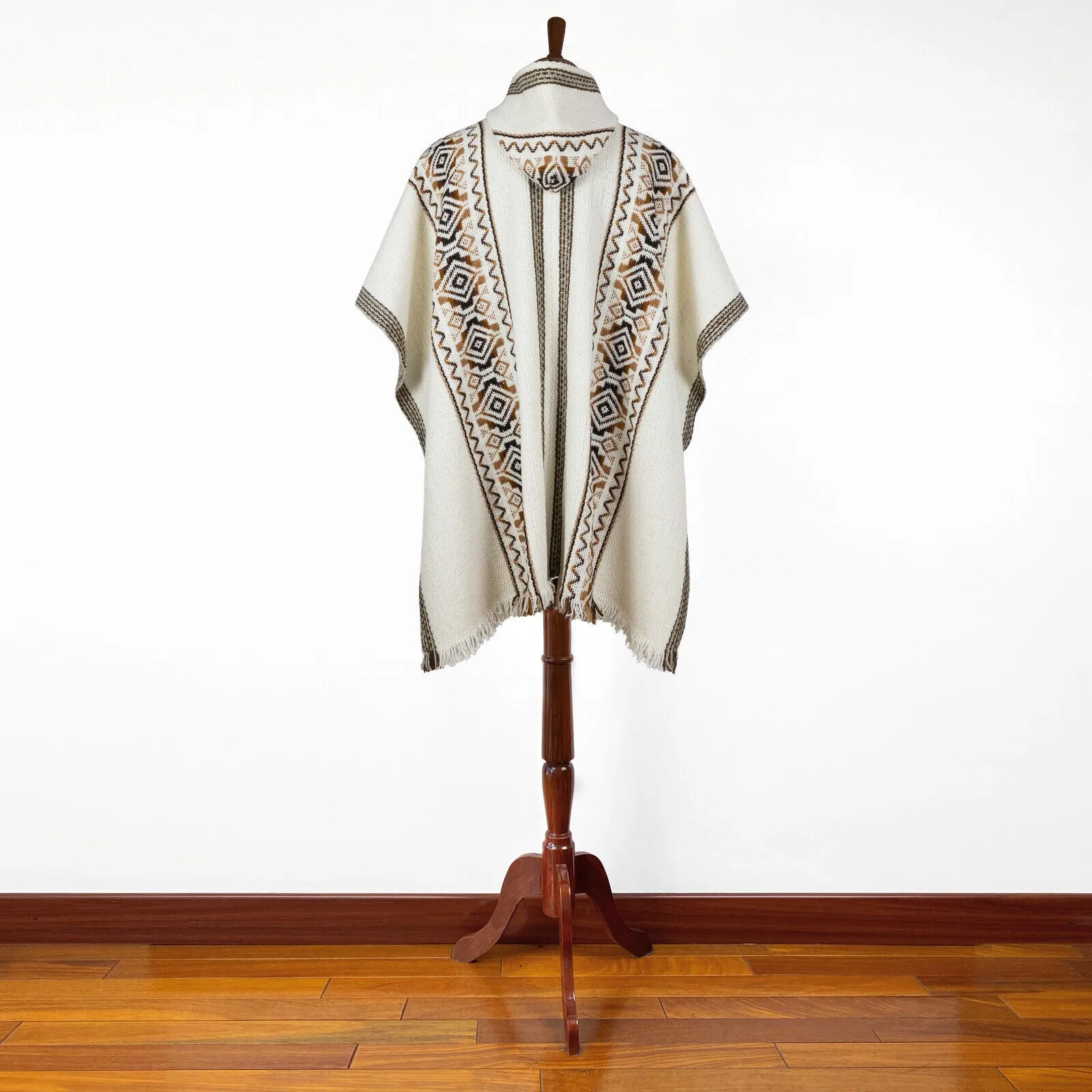 Guanabana - Llama Wool Unisex South American Handwoven Hooded Poncho - white with diamonds pattern