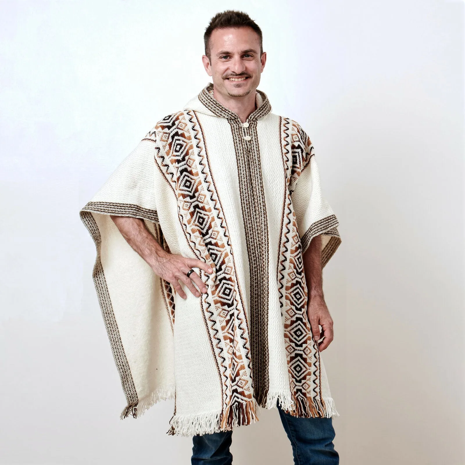 Guanabana - Llama Wool Unisex South American Handwoven Hooded Poncho - white with diamonds pattern