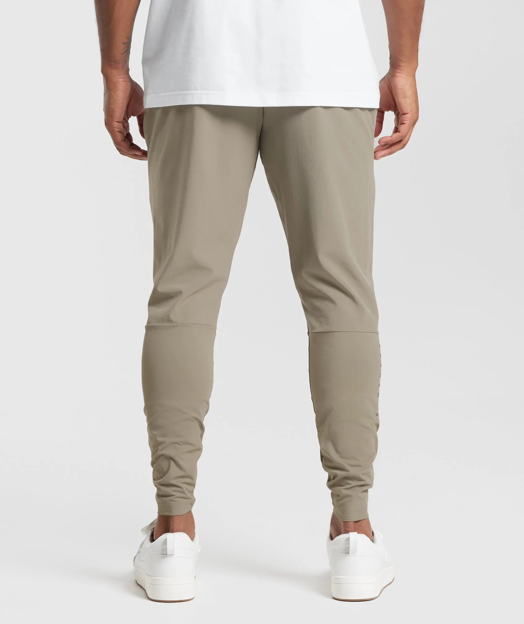 Gymshark Sport Run Pants - Linen Brown