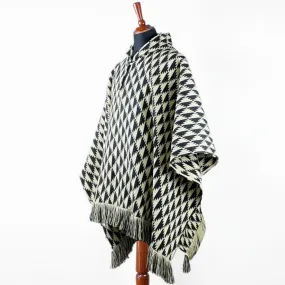 Ikian - Baby Alpaca wool Hooded Unisex Poncho XXL - Aztec Chex pattern - Black/White