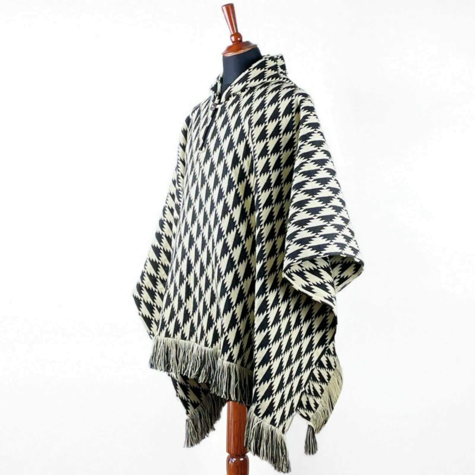 Ikian - Baby Alpaca wool Hooded Unisex Poncho XXL - Aztec Chex pattern - Black/White