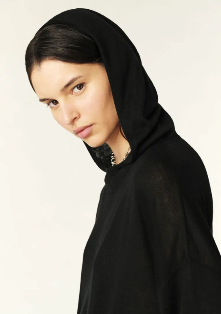 Izais Hoodie Black