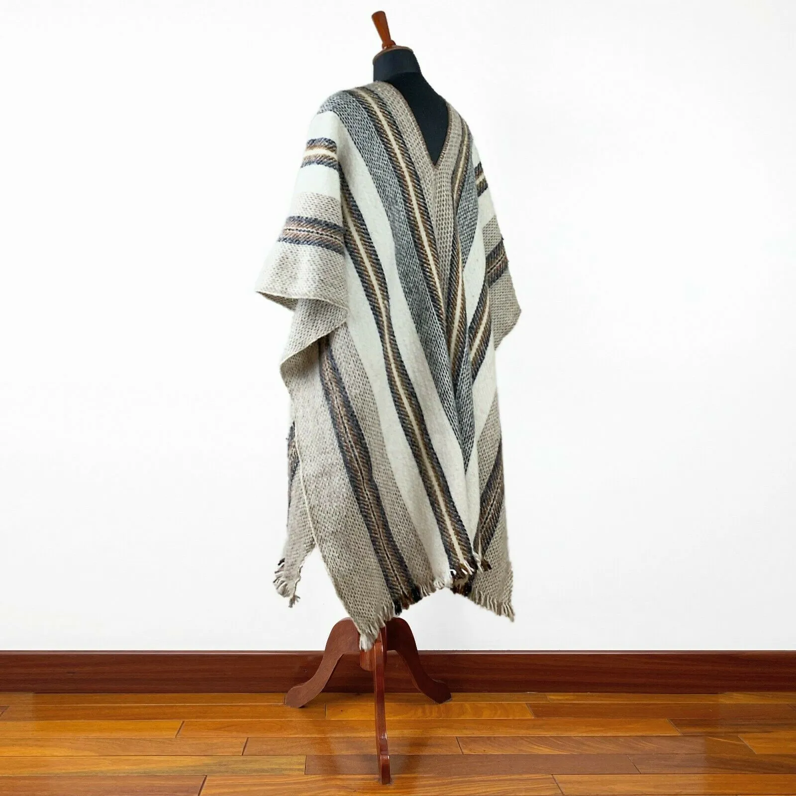 Llama Wool Unisex South American Handwoven Serape Poncho - Extra Long M-XXL - striped pattern