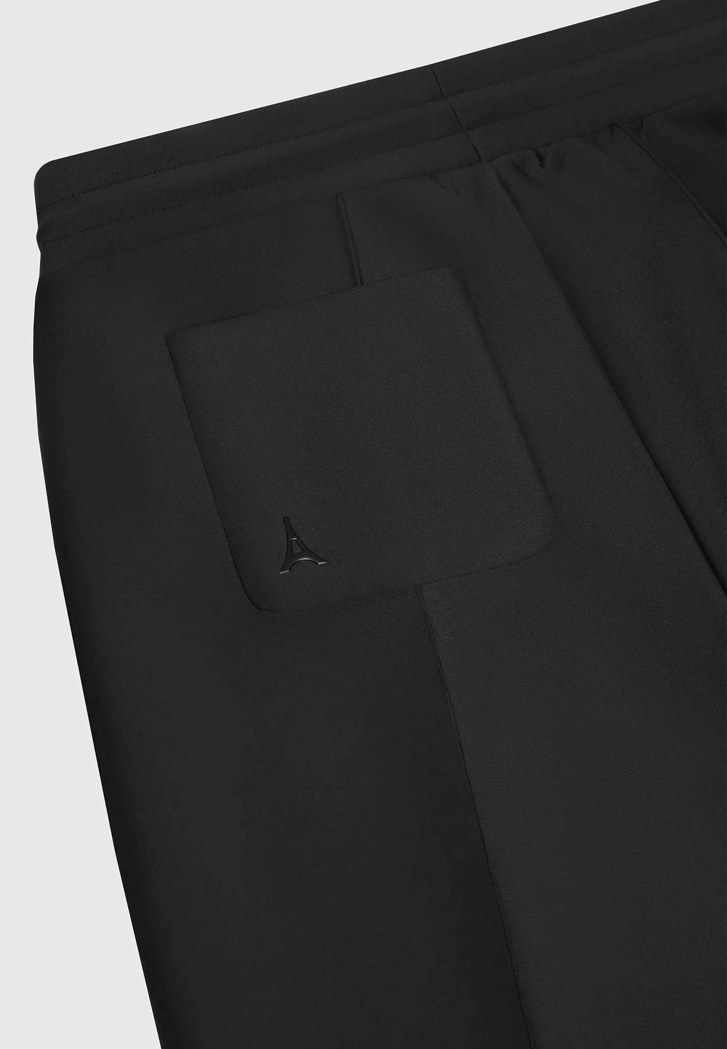 Éternel Neoprene Tapered Fit Pintuck Joggers - Black