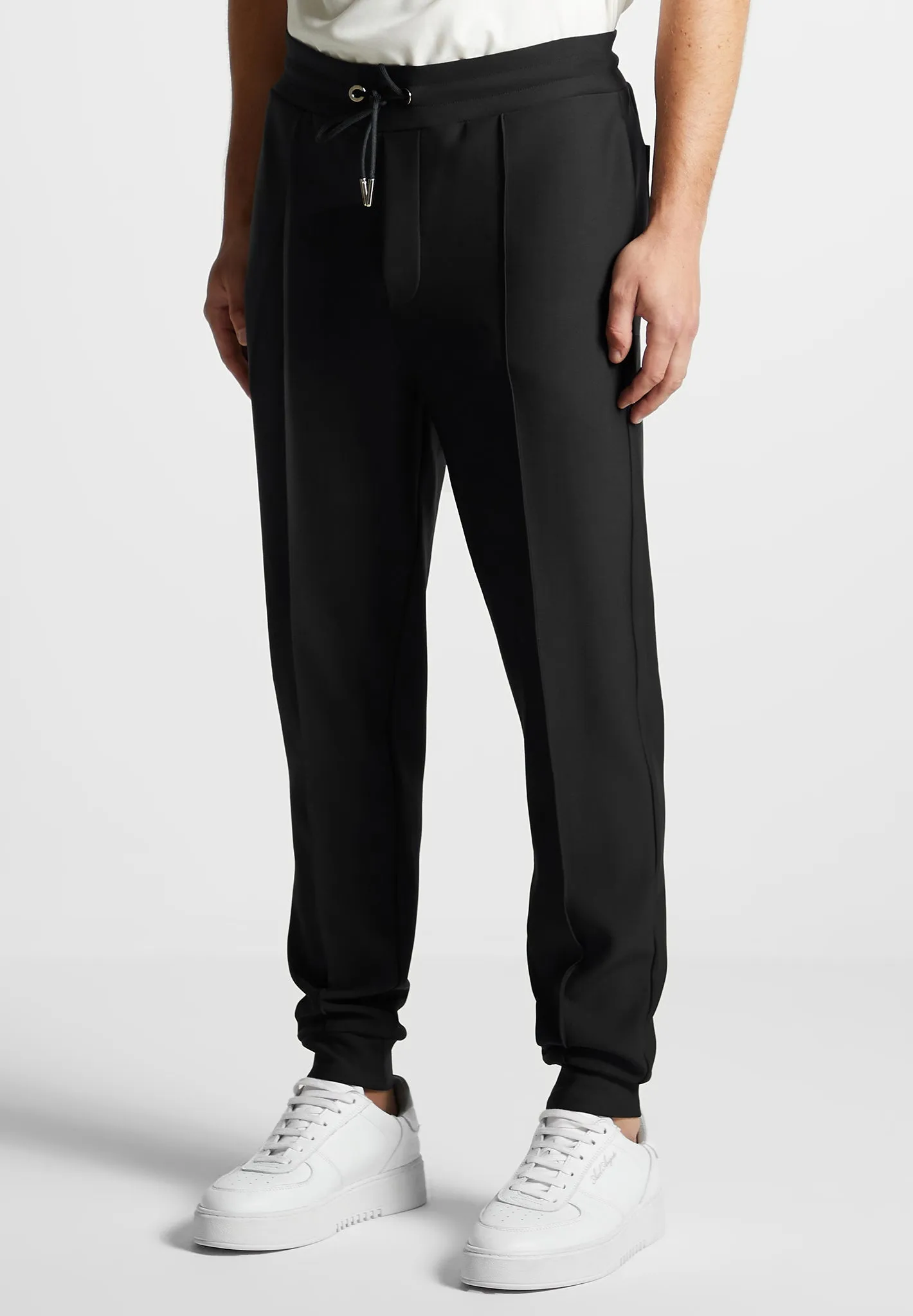 Éternel Neoprene Tapered Fit Pintuck Joggers - Black