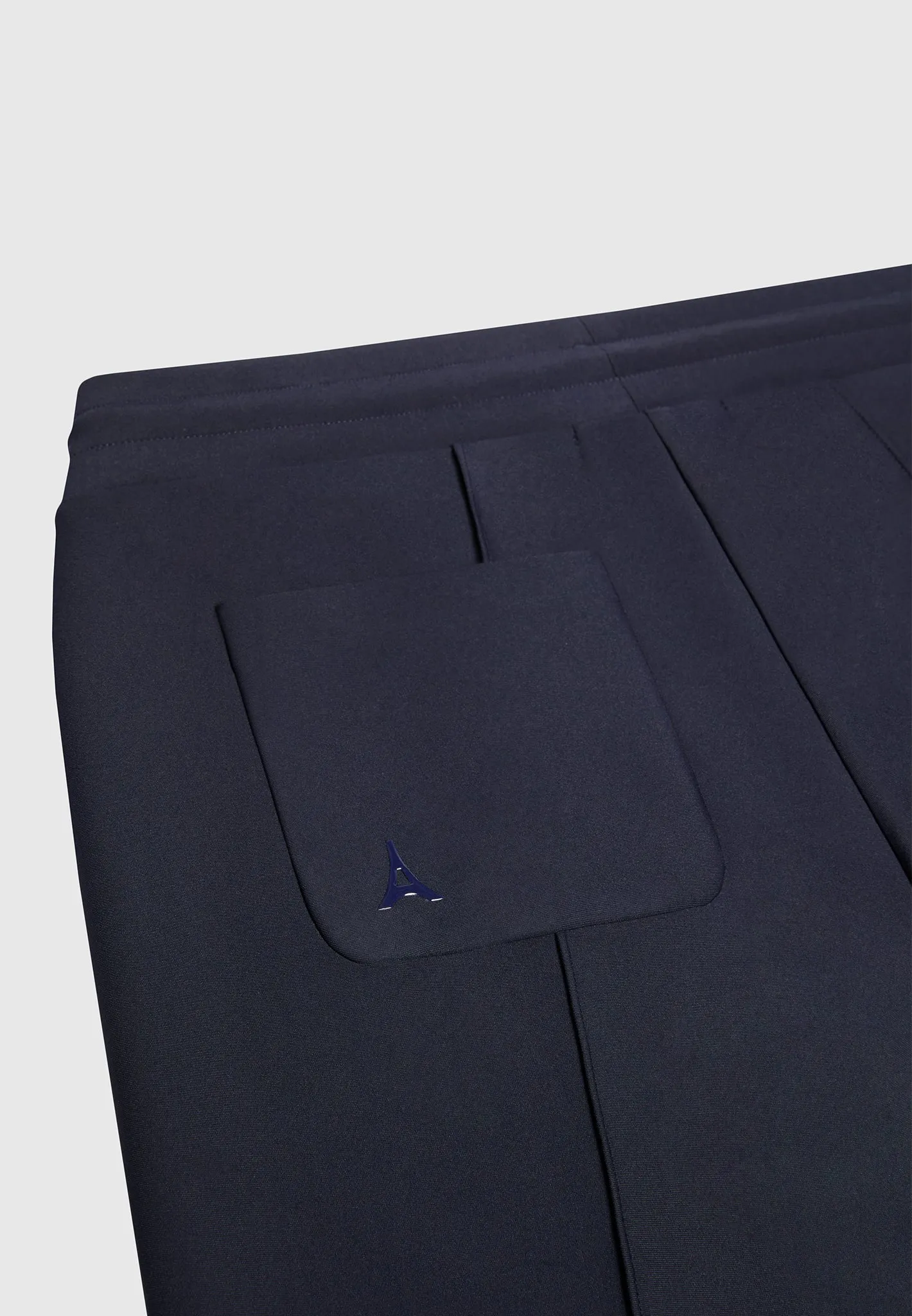 Éternel Neoprene Tapered Fit Pintuck Joggers - Navy