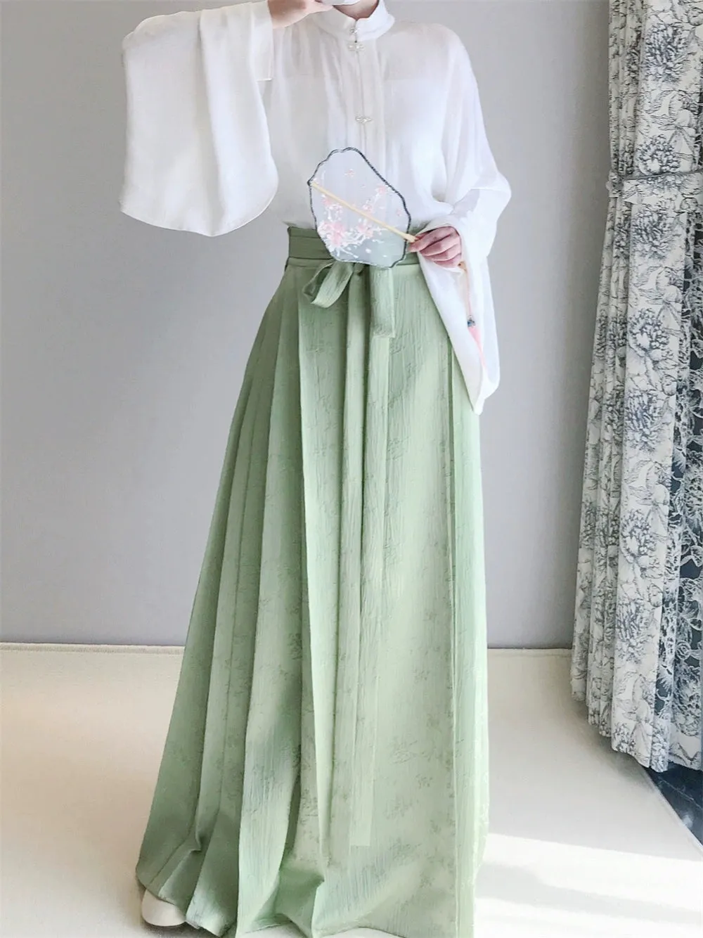 Yue Liang 月亮 Moon Beam Pastel Mamian Skirt